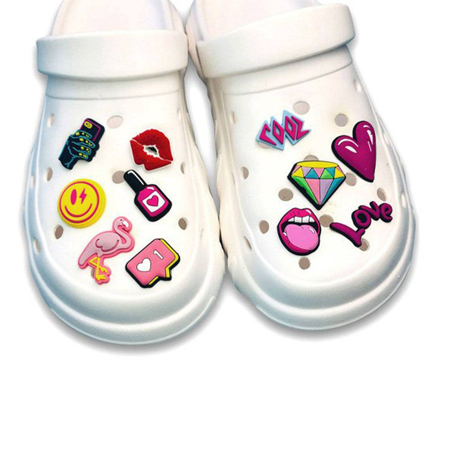 1.6 x 1.6 Inch Shoe Charms - Medium (Q289022)