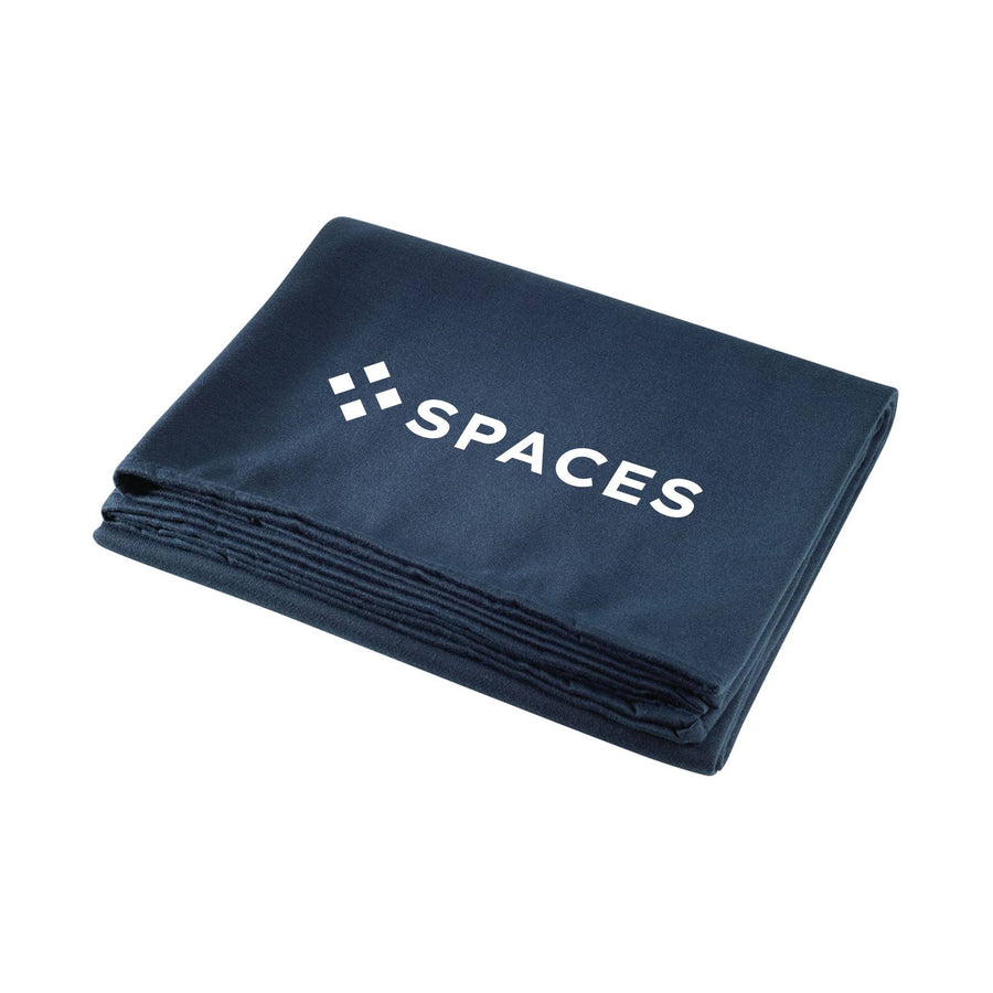 Huddle Sweatshirt Blanket (Q541322)