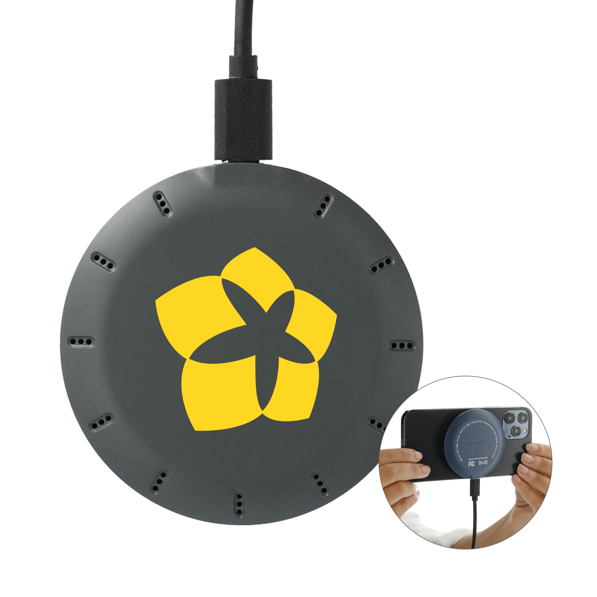 Solekick™ MagClick™ Fast Wireless Charging Pad (Q634422)