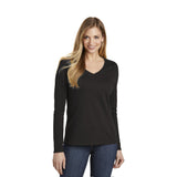 District ® Women’s Very Important Tee ® Long Sleeve V-Neck (Q787922)