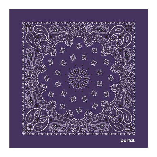22 In Traditional USA Paisleys Bandana - Plum (Q516522)